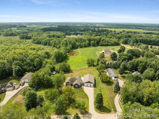 884 Stoney Hill Court Wayland, MI 49348