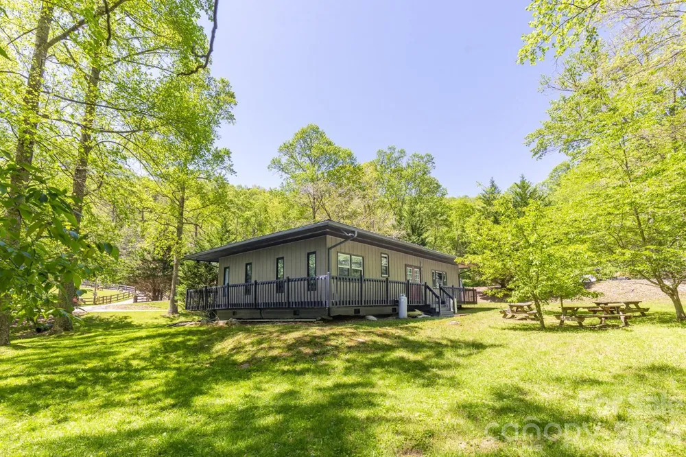 9999 Fairview Forest Drive Fairview, NC 28730