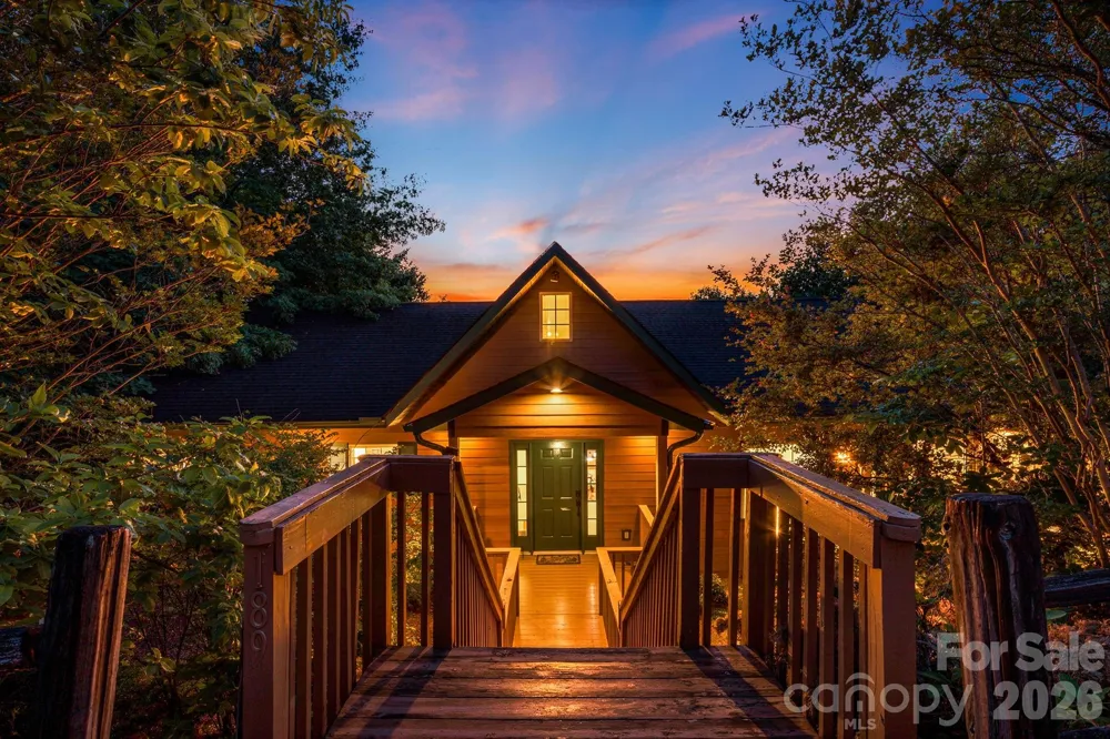 189 Cameron Lane Lake Lure, NC 28746
