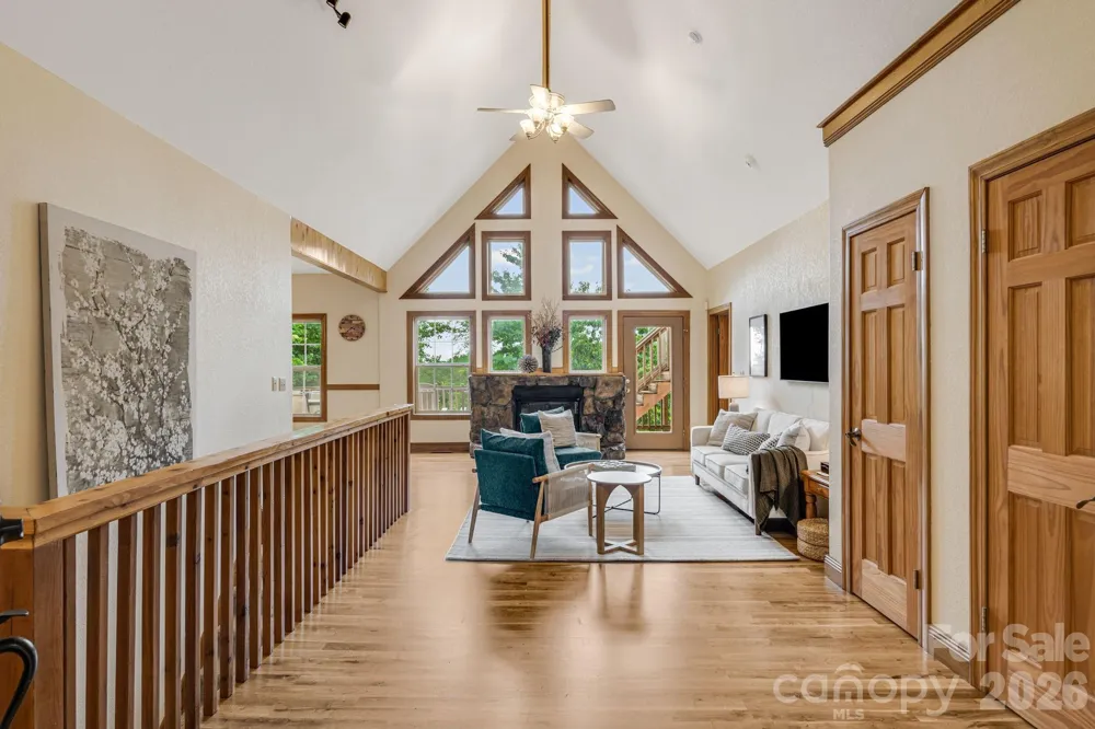 189 Cameron Lane Lake Lure, NC 28746