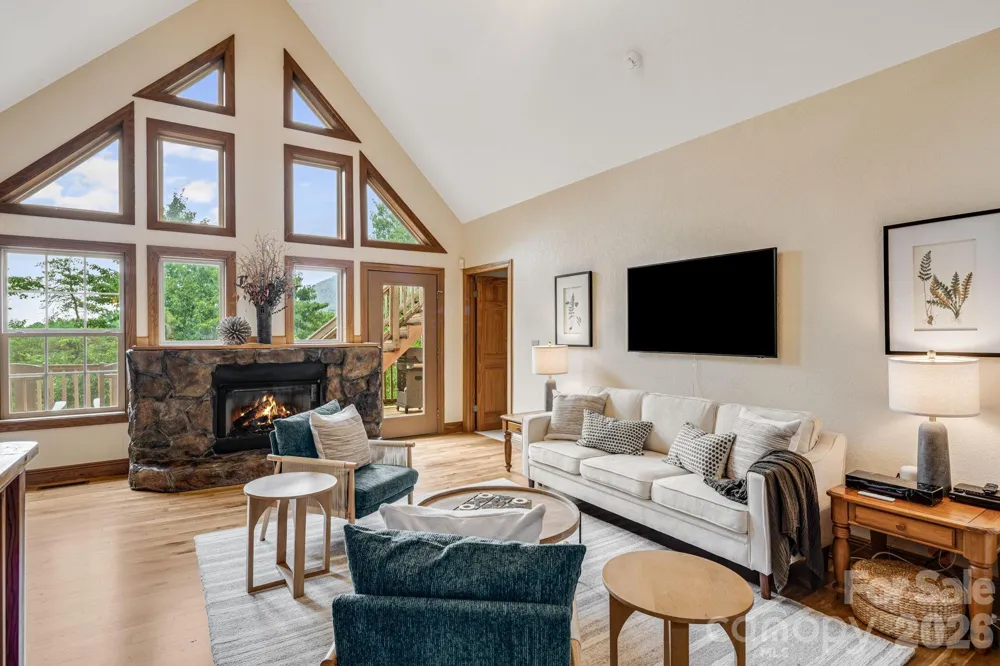 189 Cameron Lane Lake Lure, NC 28746