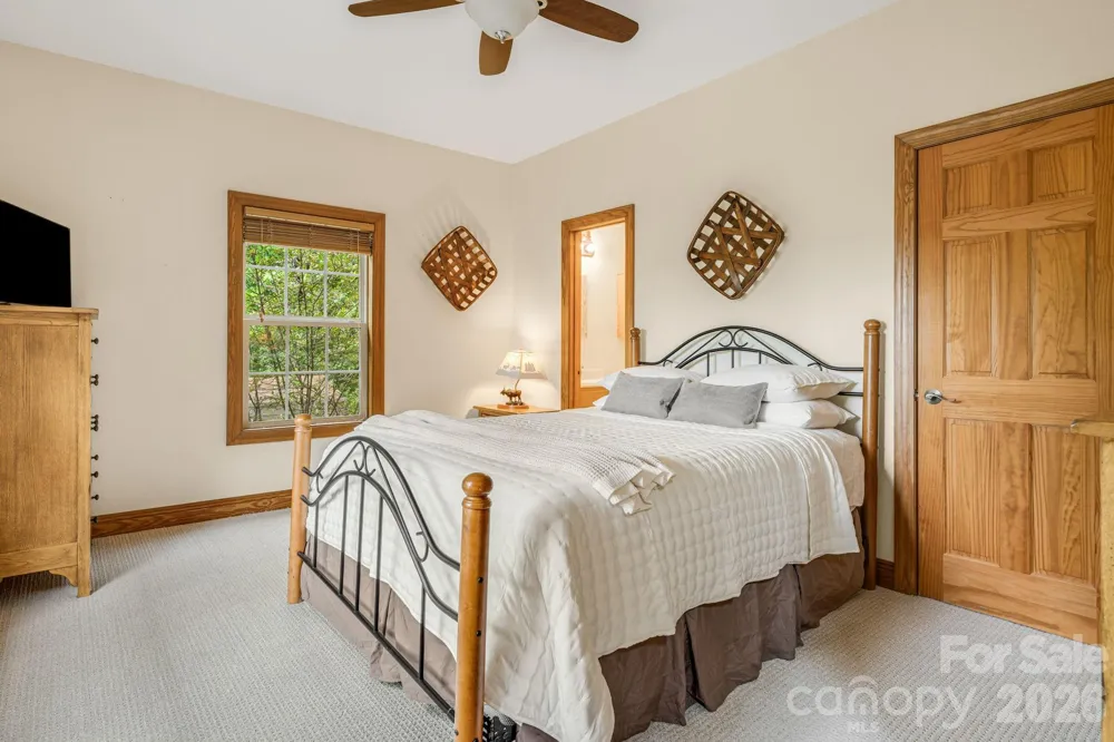 189 Cameron Lane Lake Lure, NC 28746