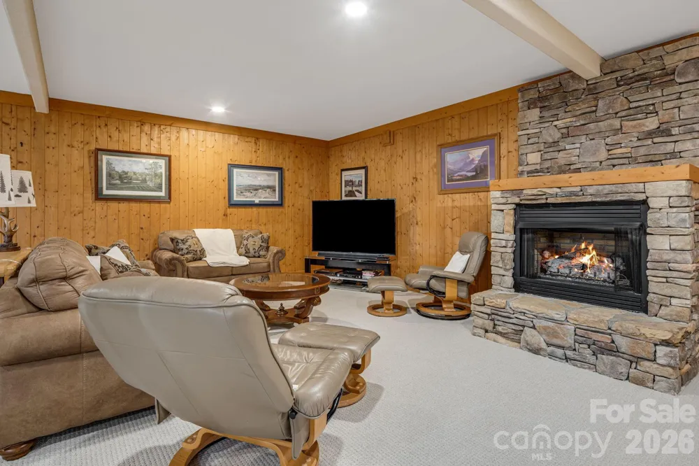 189 Cameron Lane Lake Lure, NC 28746
