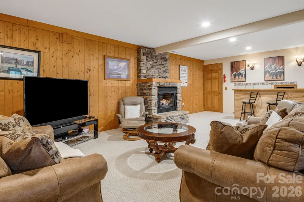 189 Cameron Lane Lake Lure, NC 28746