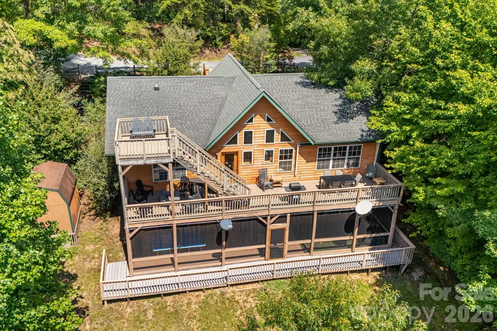 189 Cameron Lane Lake Lure, NC 28746