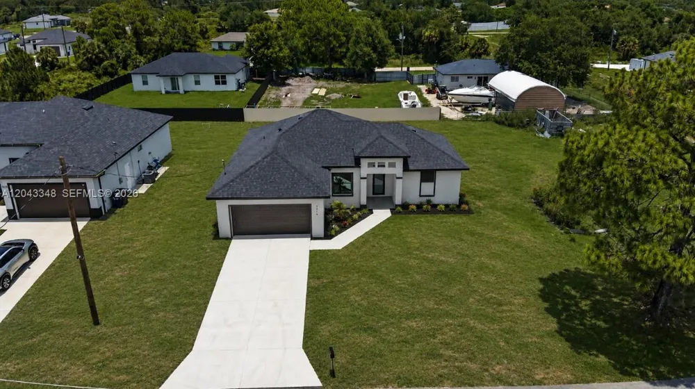 3216 57th st Lehigh Acres, FL 33971