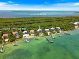 104 Coastal Dr Key Largo, FL 33037