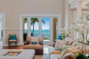 104 Coastal Dr Key Largo, FL 33037
