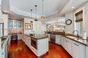 104 Coastal Dr Key Largo, FL 33037