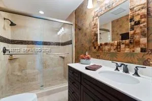 104 Coastal Dr Key Largo, FL 33037