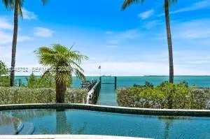 104 Coastal Dr Key Largo, FL 33037