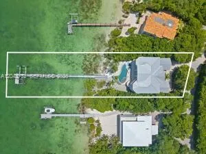 104 Coastal Dr Key Largo, FL 33037
