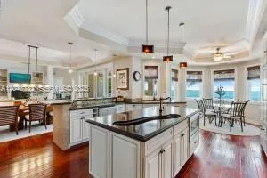 104 Coastal Dr Key Largo, FL 33037