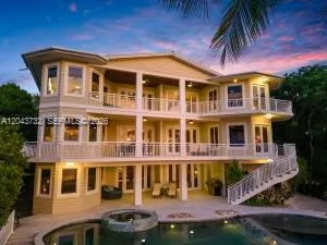 104 Coastal Dr Key Largo, FL 33037