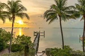 104 Coastal Dr Key Largo, FL 33037
