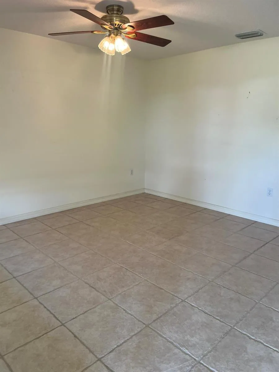 8451 SW 14th Lane Okeechobee, FL 34974