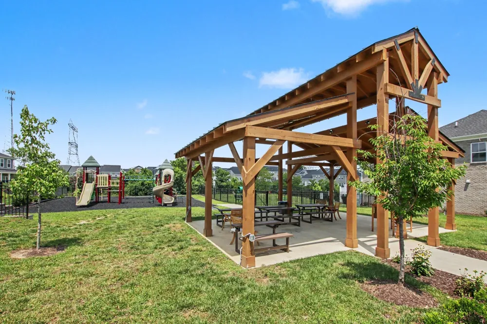 204 Douglas Bend Rd #504 Gallatin, TN 37066