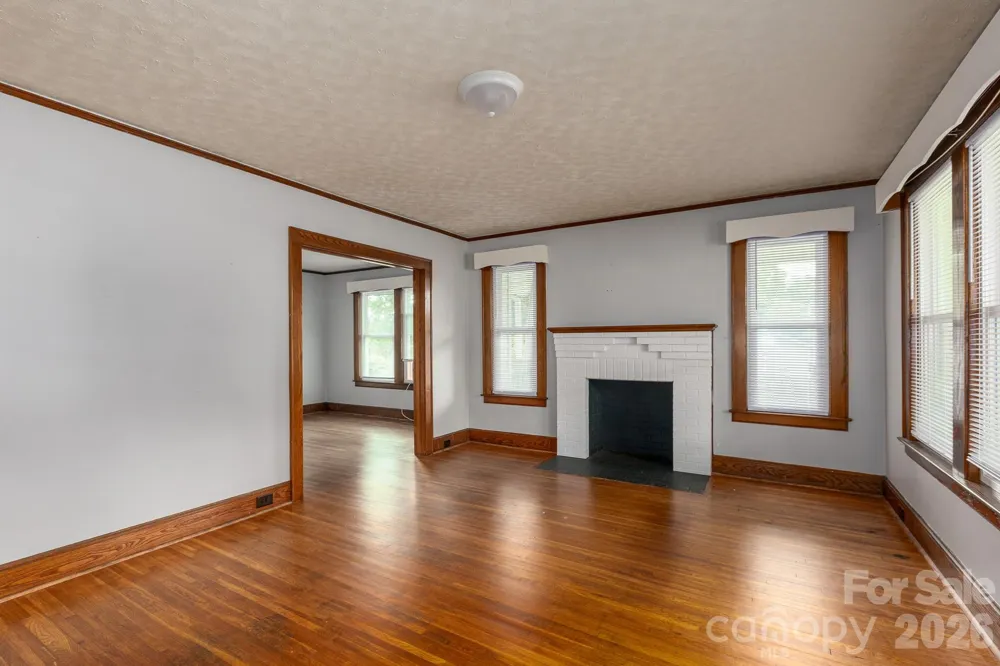 46 Gilkey Street Marion, NC 28752