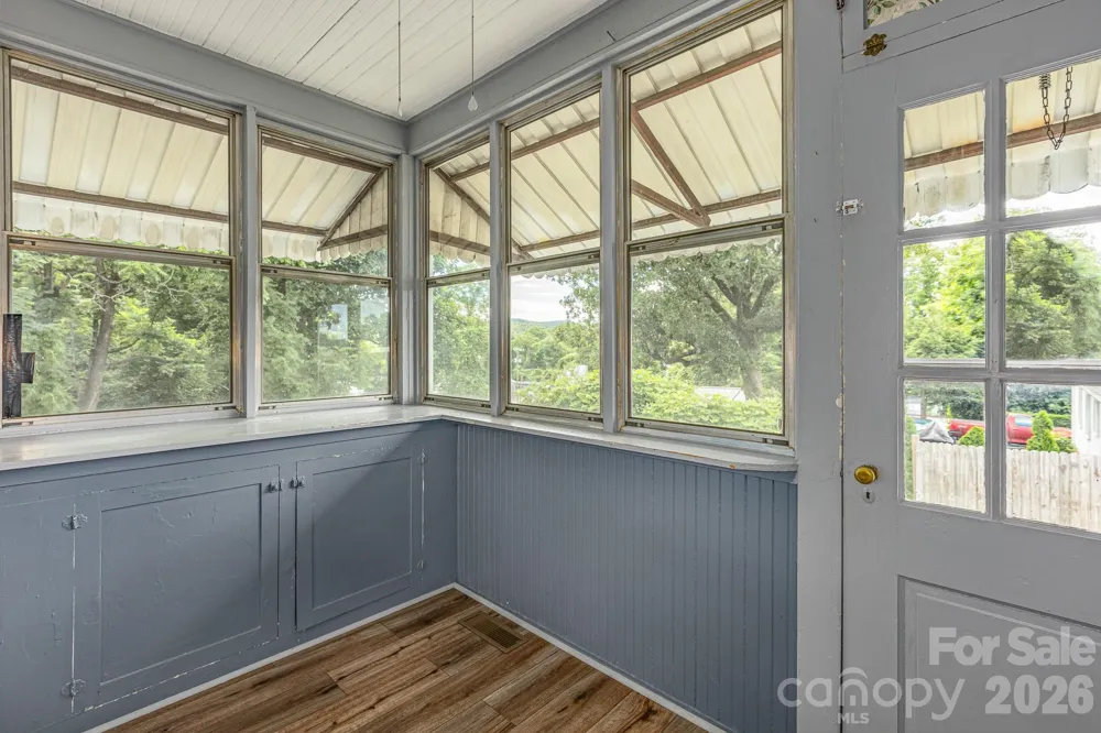 46 Gilkey Street Marion, NC 28752