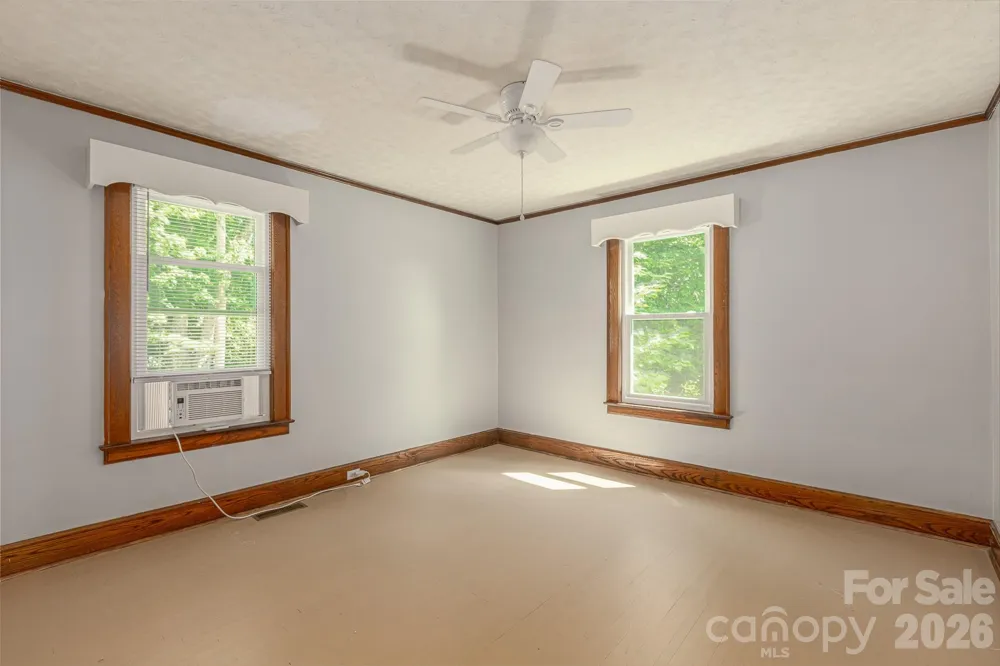 46 Gilkey Street Marion, NC 28752