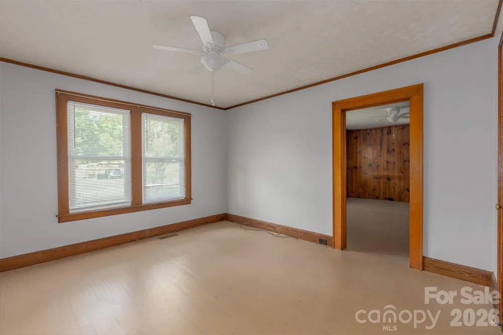 46 Gilkey Street Marion, NC 28752