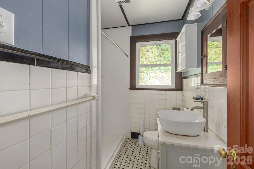 46 Gilkey Street Marion, NC 28752