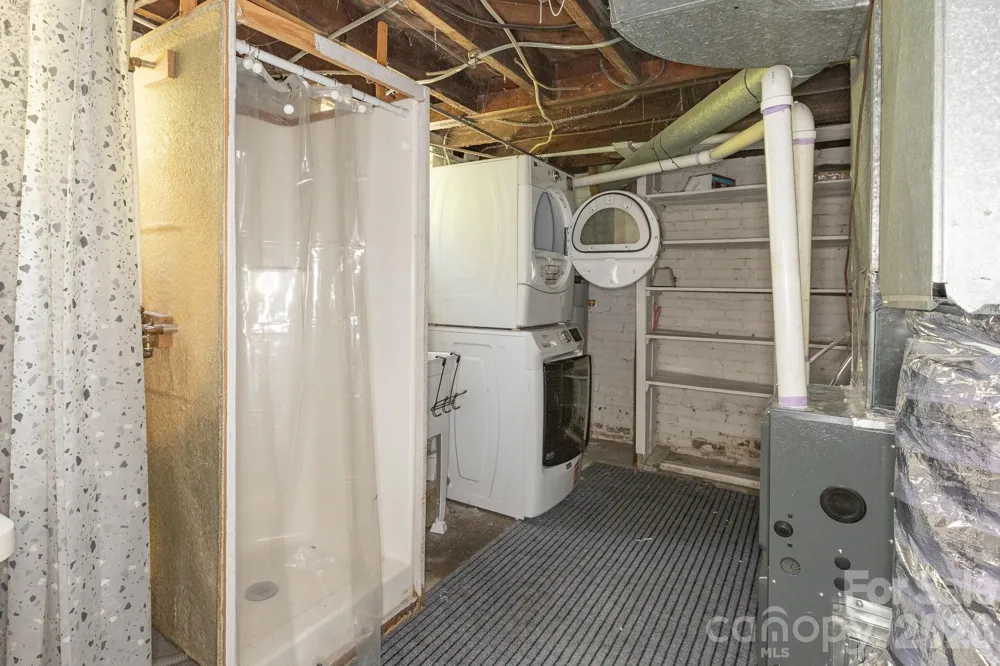 46 Gilkey Street Marion, NC 28752