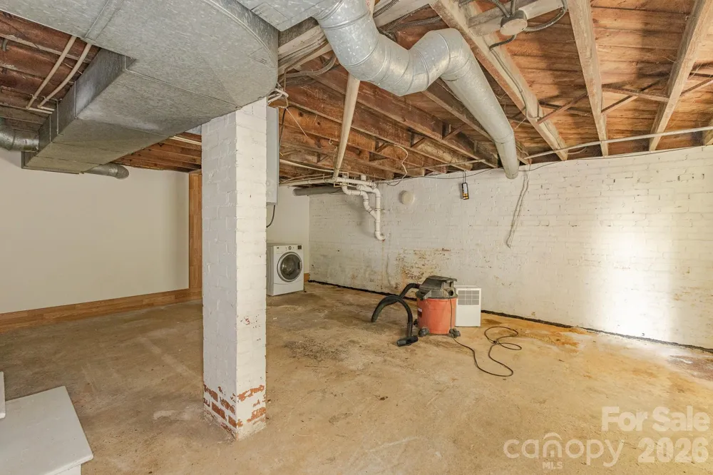 46 Gilkey Street Marion, NC 28752