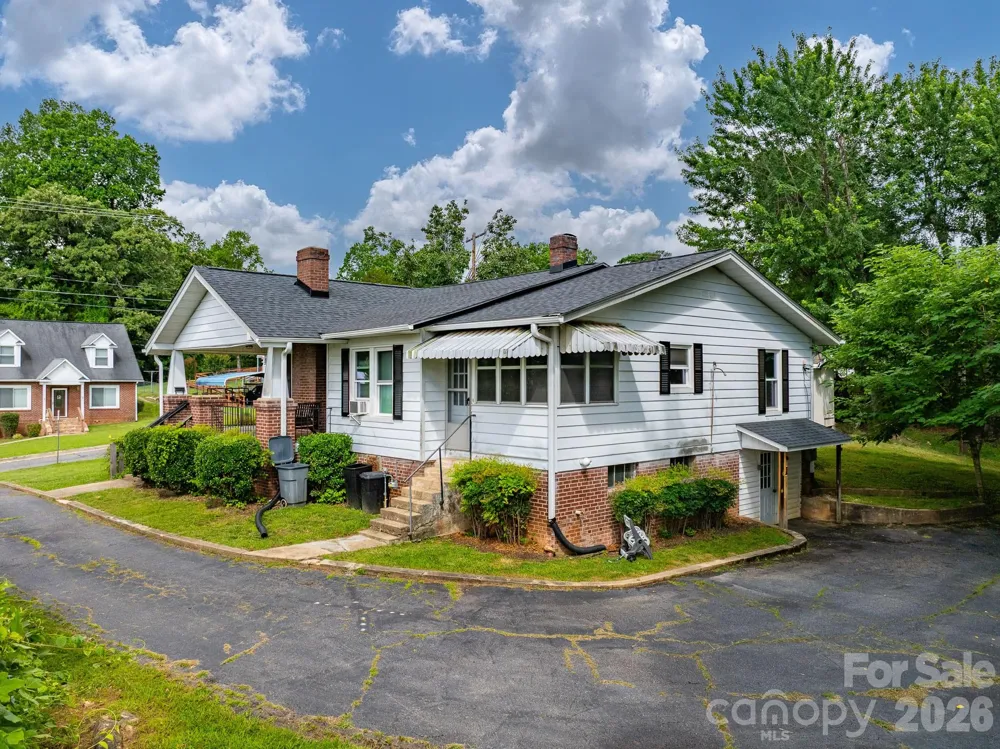 46 Gilkey Street Marion, NC 28752