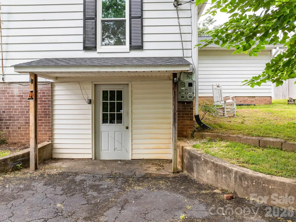 46 Gilkey Street Marion, NC 28752