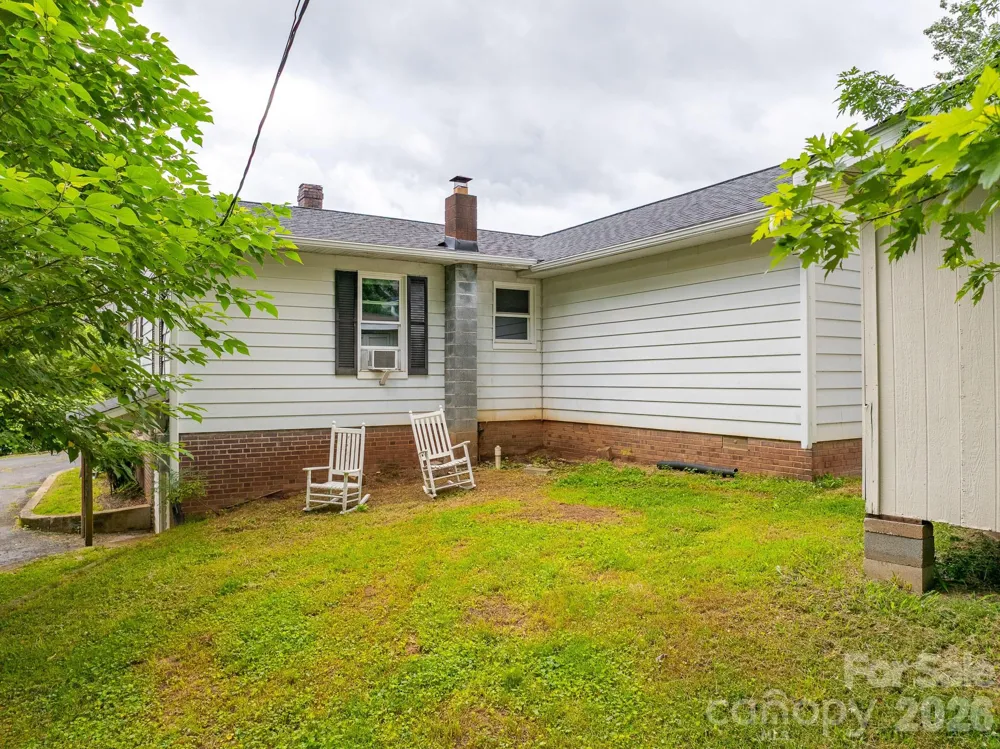 46 Gilkey Street Marion, NC 28752