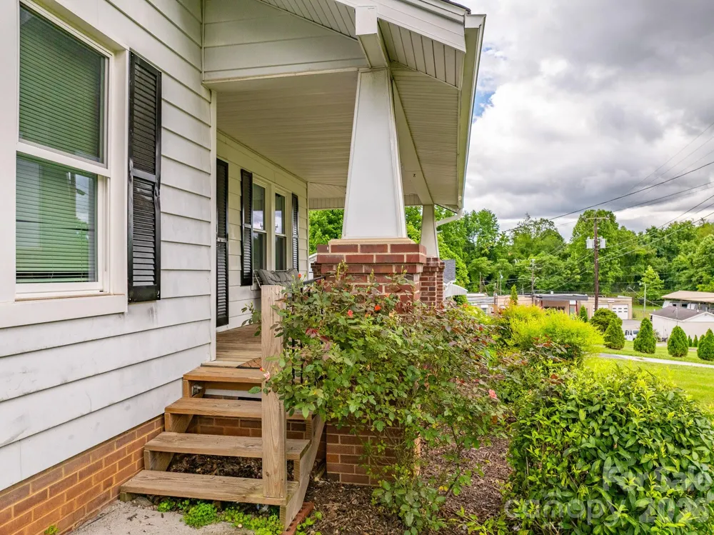 46 Gilkey Street Marion, NC 28752