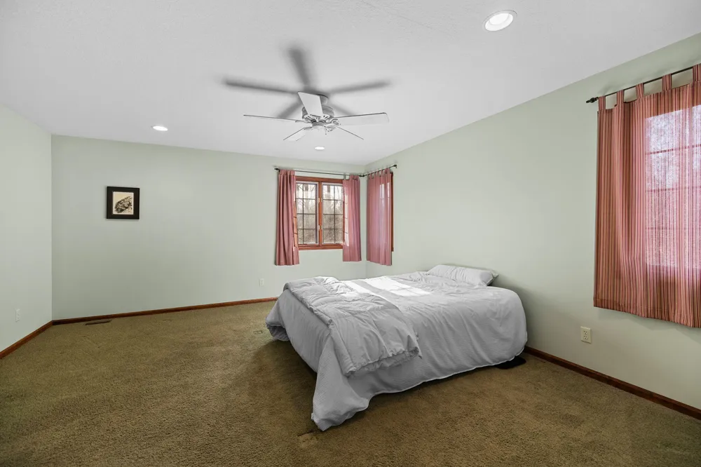 15445 Holly Drive Thompsonville, MI 49683