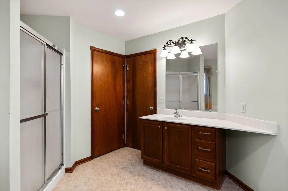 15445 Holly Drive Thompsonville, MI 49683