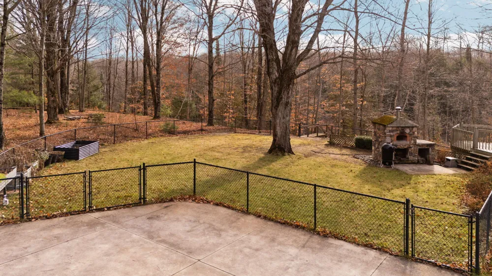 15445 Holly Drive Thompsonville, MI 49683