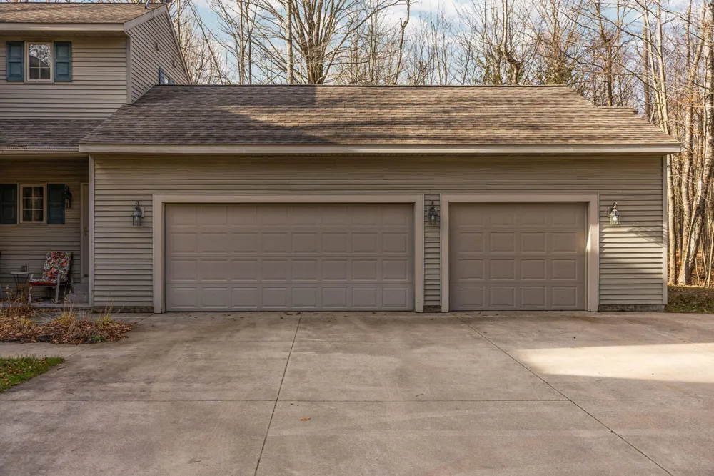 15445 Holly Drive Thompsonville, MI 49683
