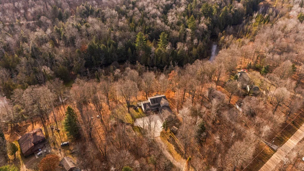 15445 Holly Drive Thompsonville, MI 49683
