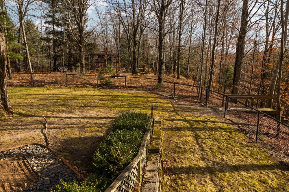 15445 Holly Drive Thompsonville, MI 49683