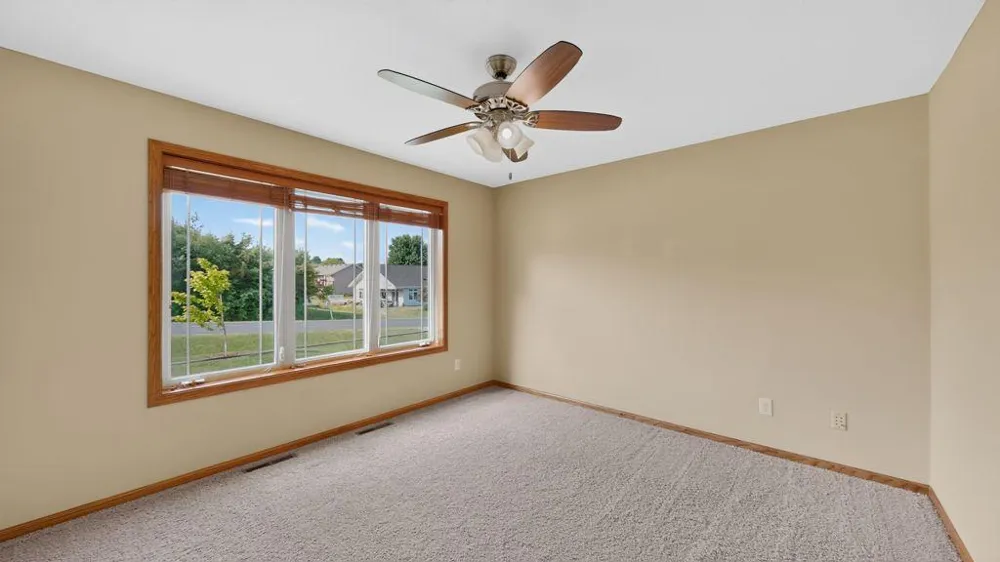 634 8th Street SW Pine Island, MN 55963