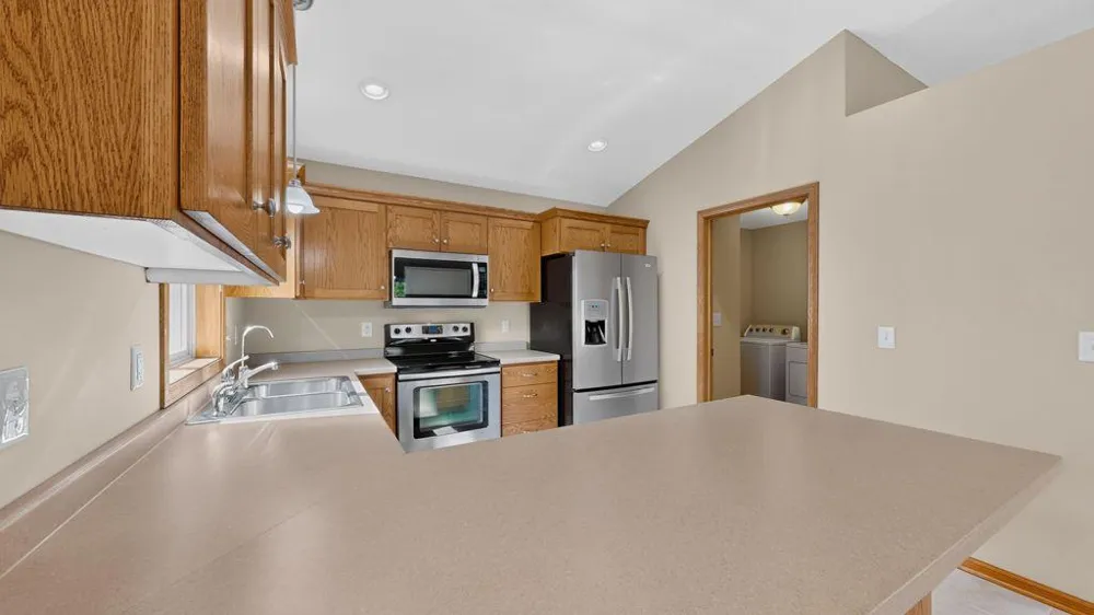 634 8th Street SW Pine Island, MN 55963