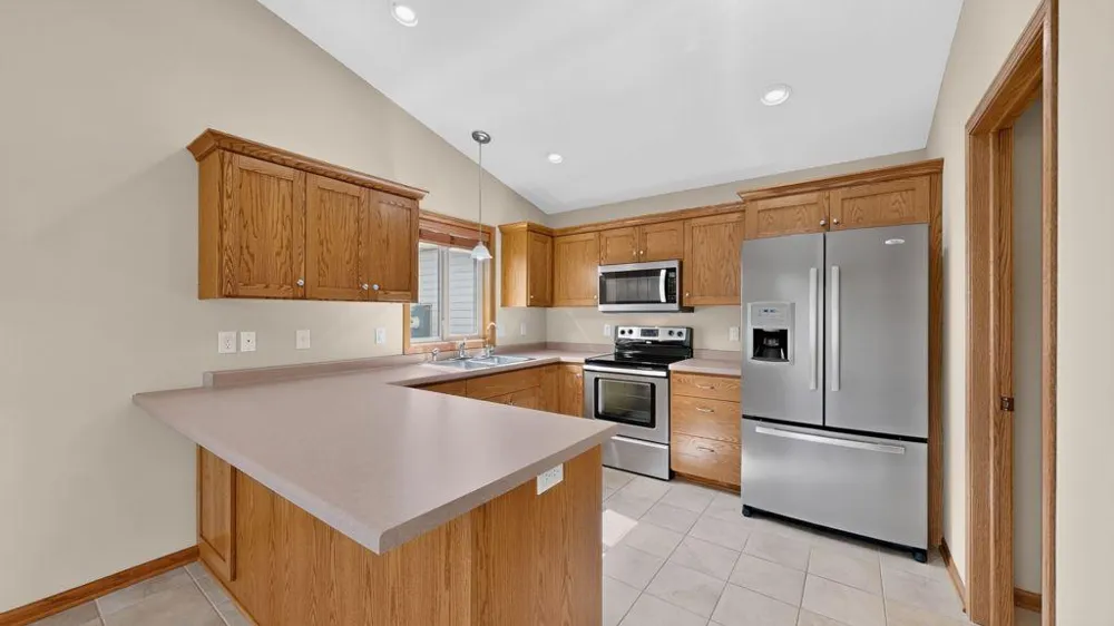 634 8th Street SW Pine Island, MN 55963