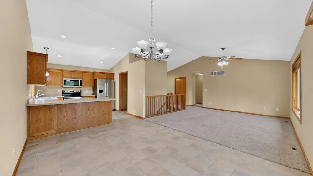 634 8th Street SW Pine Island, MN 55963