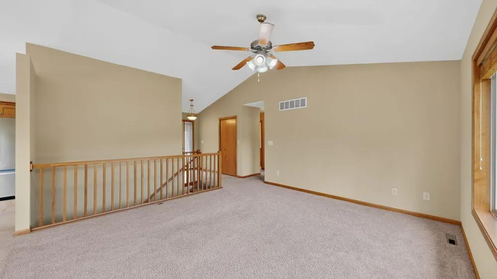 634 8th Street SW Pine Island, MN 55963