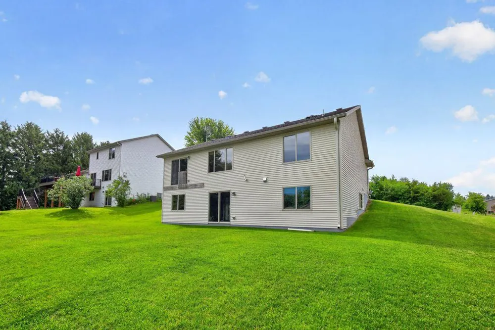 634 8th Street SW Pine Island, MN 55963