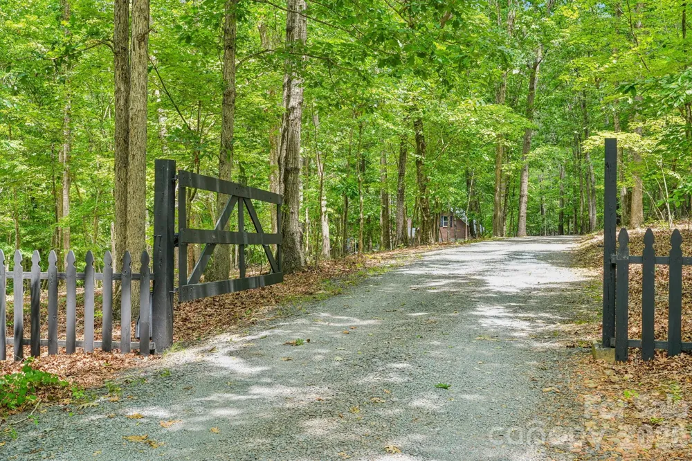 6366 Green Oak Drive Stanfield, NC 28163