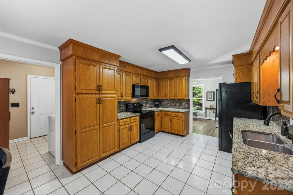 6366 Green Oak Drive Stanfield, NC 28163
