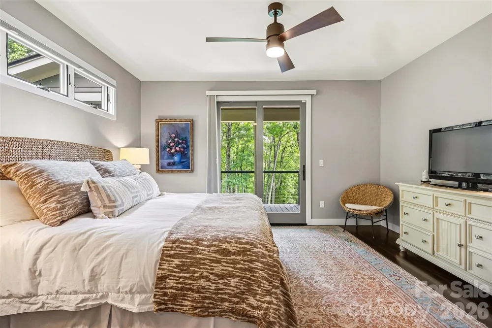 233 Tanglewood Lane Saluda, NC 28773