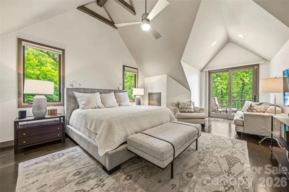 233 Tanglewood Lane Saluda, NC 28773