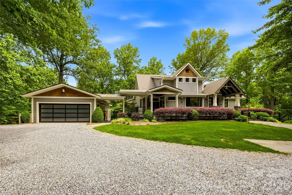 233 Tanglewood Lane Saluda, NC 28773