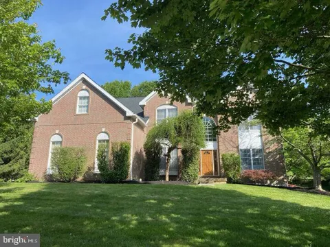 2069 SAINT ANDREWS DRIVE